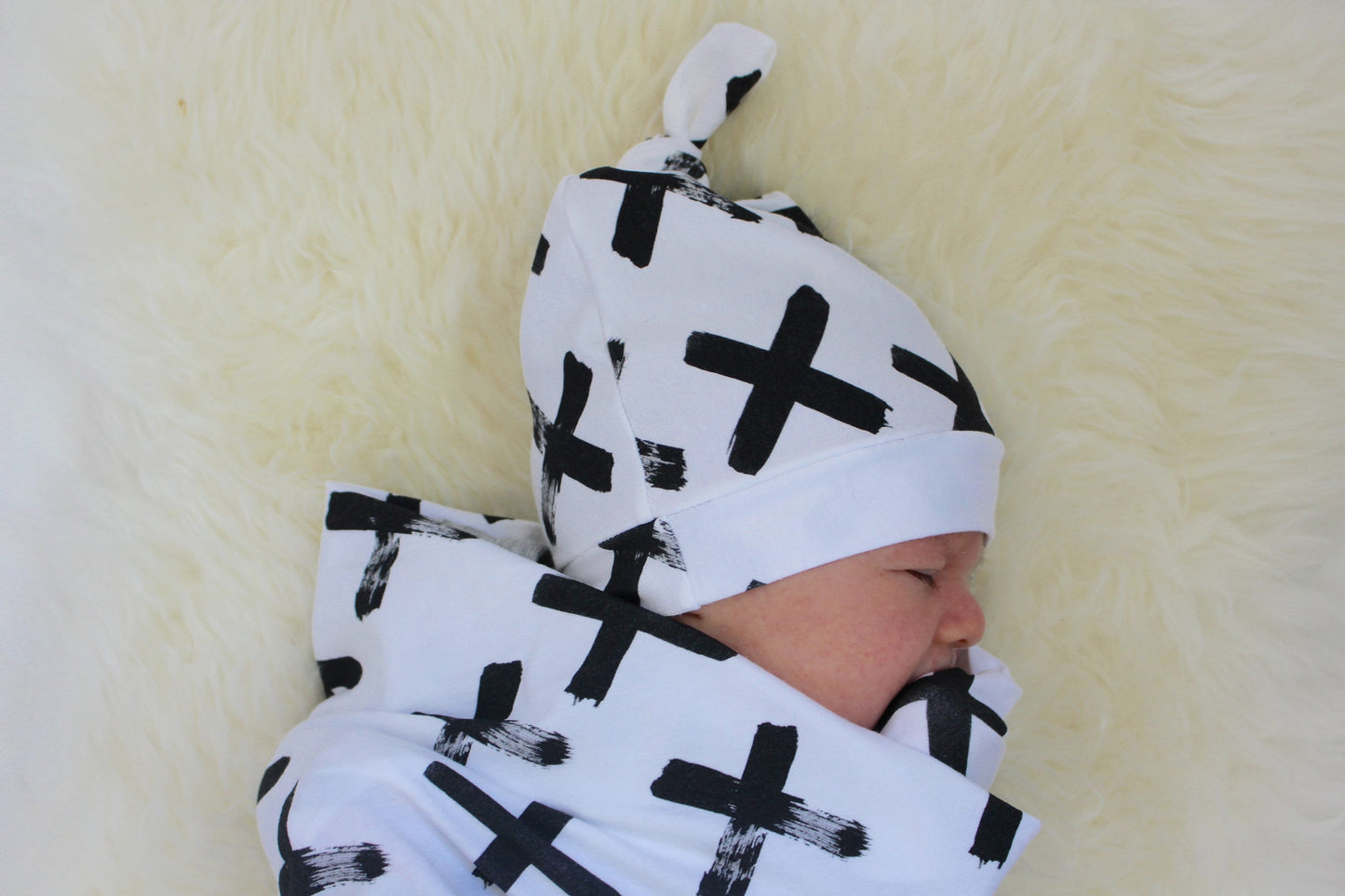 Black and White Baby Blanket/Swaddle Blanket/Swaddle Set/Monochromatic/Stretch Blanket/cross blanket/ Knit/Gift for Baby/Bab